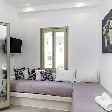 Superb Naxos Grand In The Heart Of Town Balcony