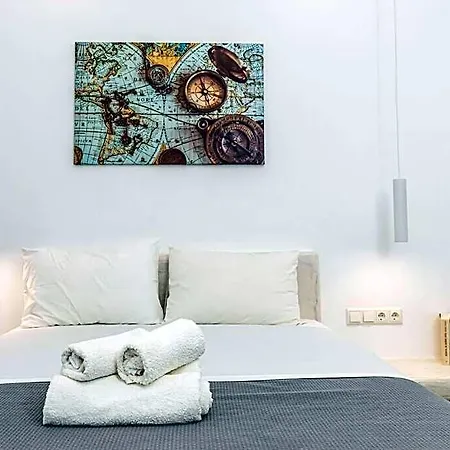Superb Naxos Grand In The Heart Of Town Balcony ホテル